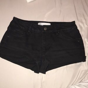Black Mid-Rise Jean Shorts (Size 27)